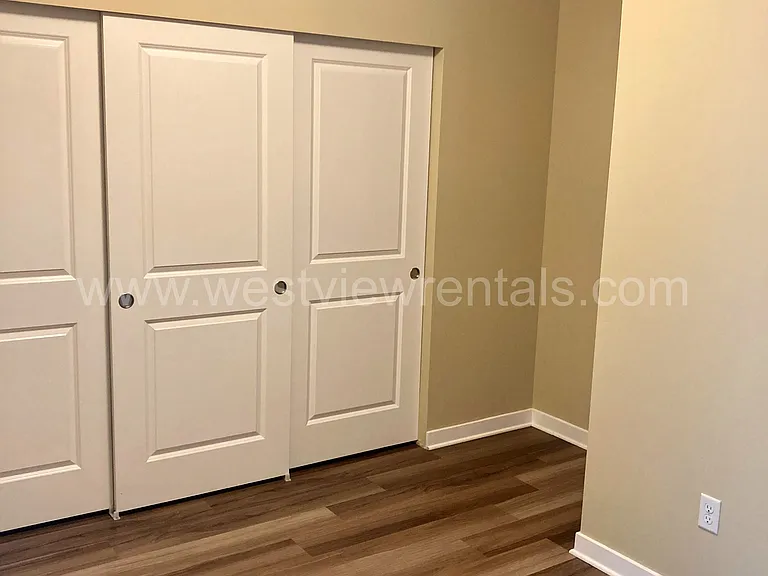 200 E Maple St — Photo 504