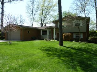 4394 Adria Dr, Howell, MI 48843