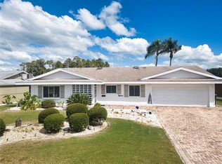 1613 Bunker Hill Dr, Sun City Center, FL 33573