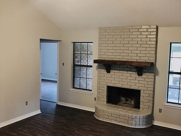 5th image of 2500 Brookhaven Dr