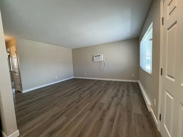 2330 Greeley Dr — Photo 4