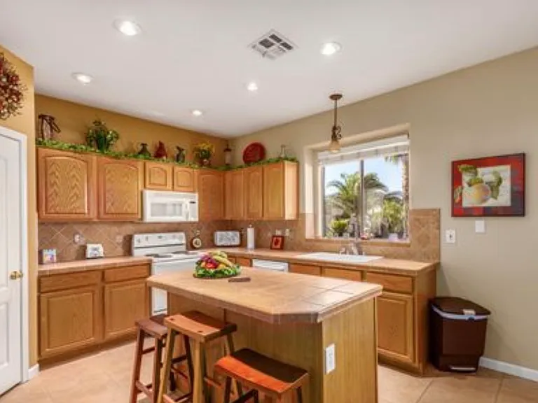 11154 W Sheridan St — Photo 9