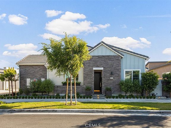 3rd image of 726 Sunrise Rd