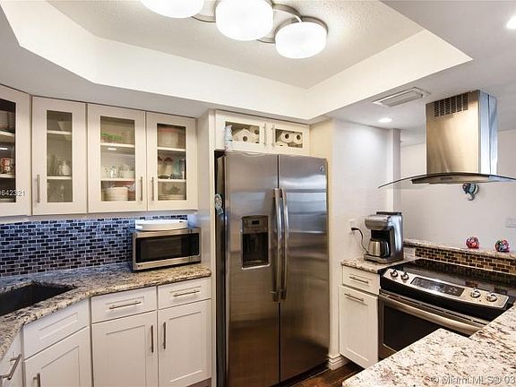 2nd image of 1775 Washington Ave APT 6F
