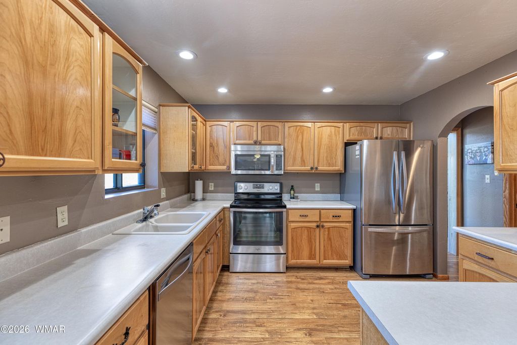 2287 Thunderbird Way, Overgaard, AZ - View 4
