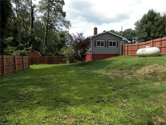 2nd image of 381 Frostview Dr