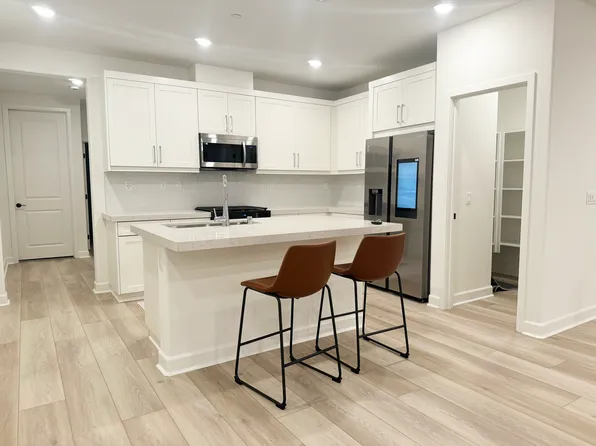 14321 Ocean Jasper Way, San Diego, CA 92126