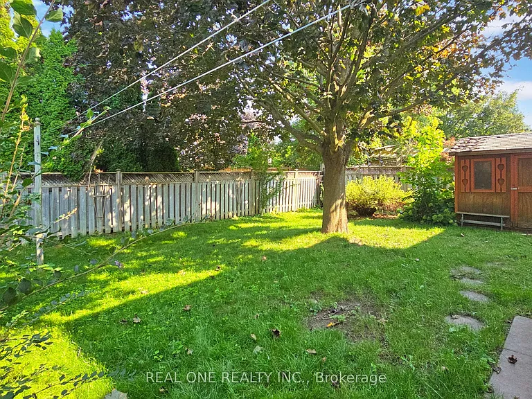 27 Gladiola Ct E — Photo 14
