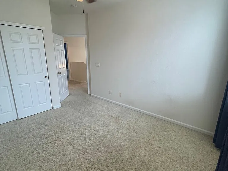 2845 Willow Tree Ln — Photo 17