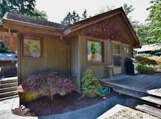 1711 Jacobsen Blvd, Bremerton, WA 98310