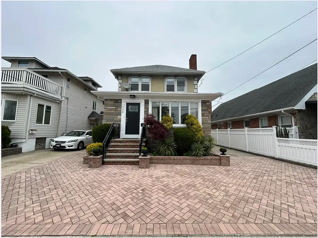 Building Photo - 526 Beach 132nd St