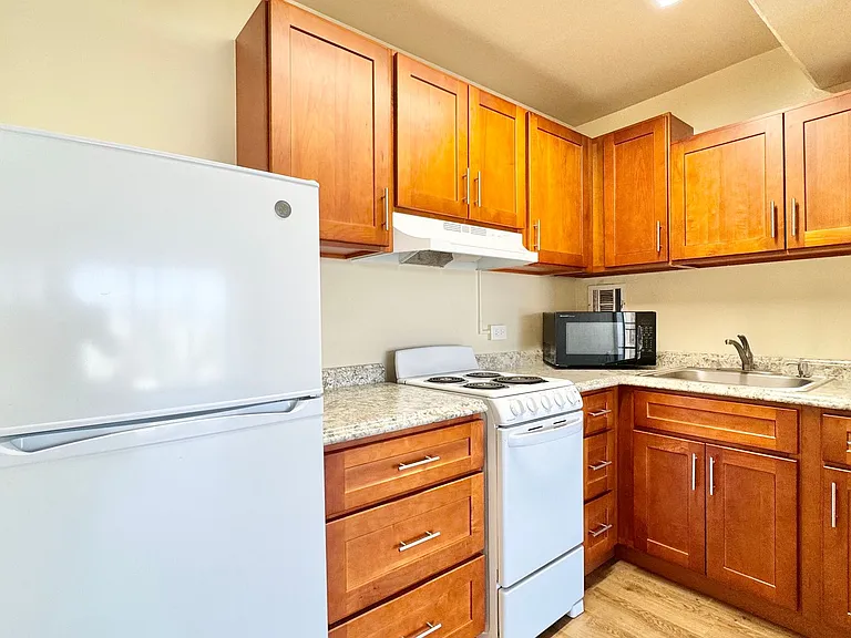 1415 Victoria St #1010 — Photo 7