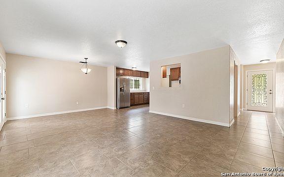5th image of 2907 Lakebriar St