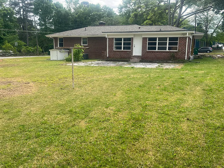 2031 Brockett Rd — Photo 2