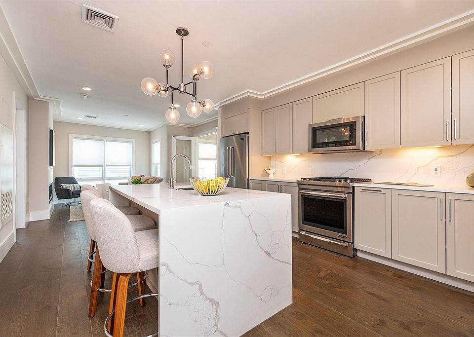 1st image of 214 Market St #201