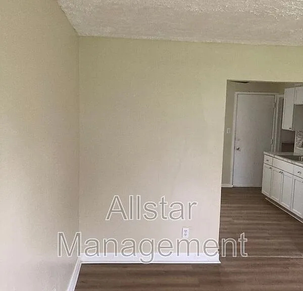 938 S Central Dr — Photo 5