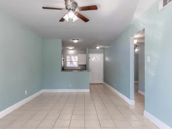 301 Withers St APT 1203, Denton, TX 76201