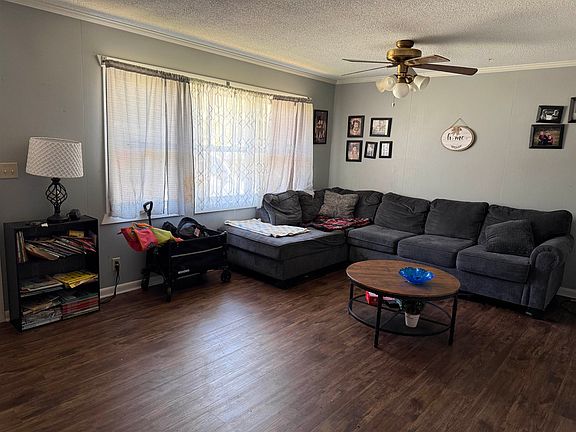 4th image of 1122 Calvary St