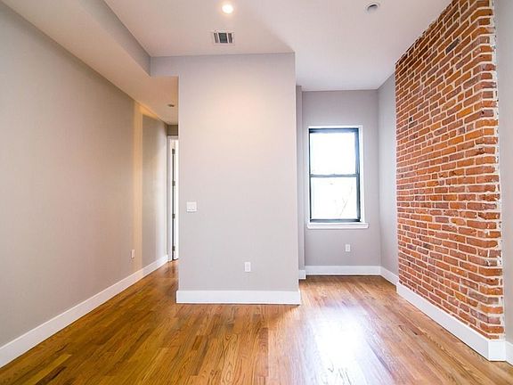 3rd image of 673 Halsey St APT 1B