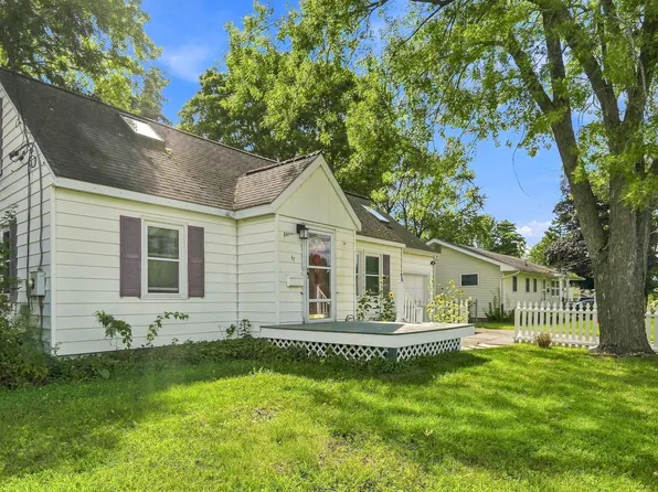 47 McIntosh Avenue, South Burlington, VT 05403
