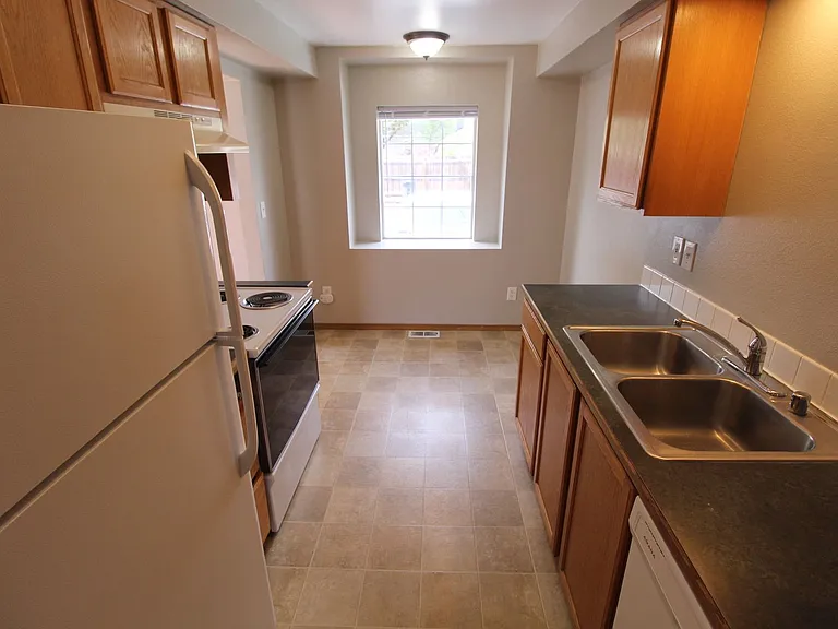 2217 N Hamilton St — Photo 24