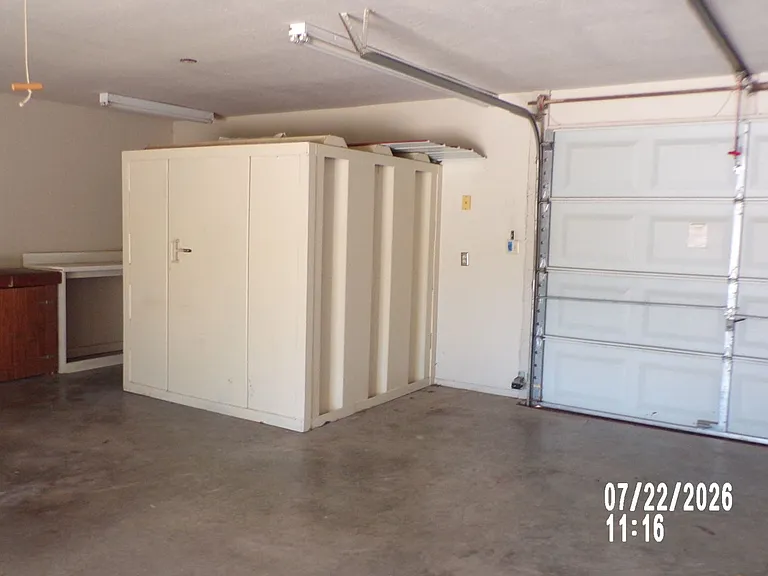 802 NW Seaton Pl — Photo 38