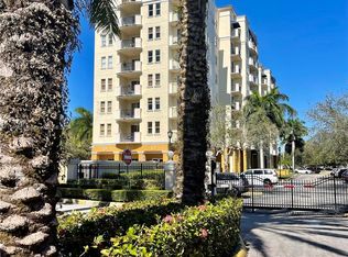 9021 SW 94th St APT 408, Miami, FL 33176