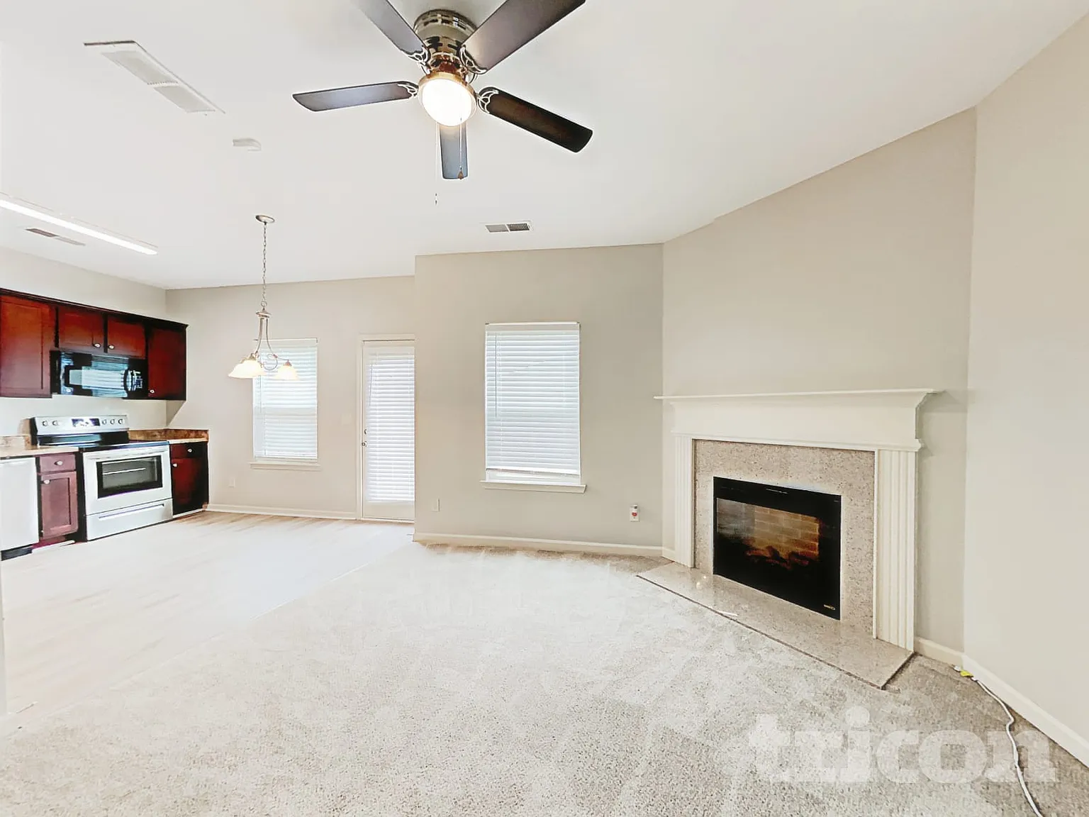 514 Lobdale Falls Drive Lawrenceville GA — Photo 2
