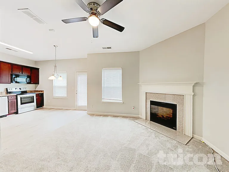 514 Lobdale Falls Dr — Photo 2