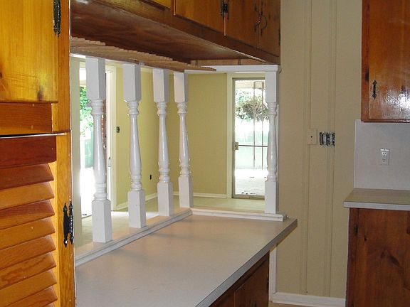 5th image of 149 Salem Dr