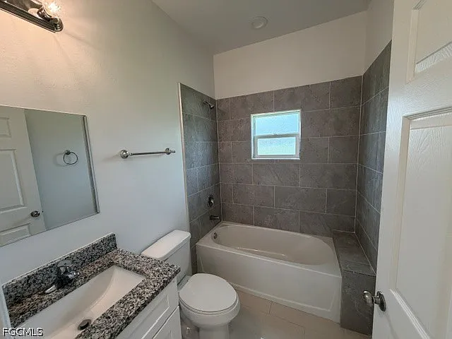 2 bed, 2.0 bath, 833 sqft, $1,550 — Photo 3