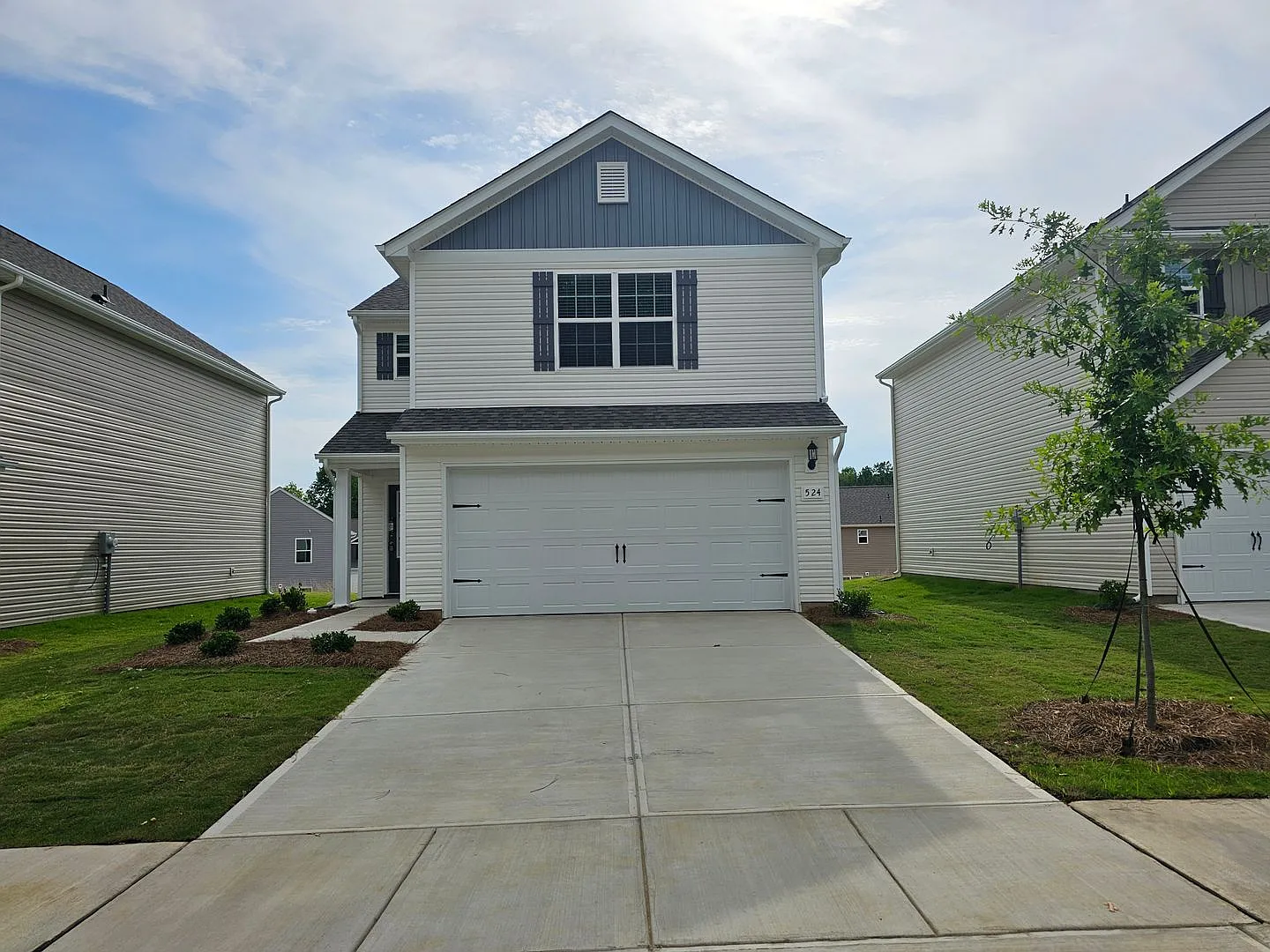 Like New 3BR Home Minutes from the Airport — Photo 2