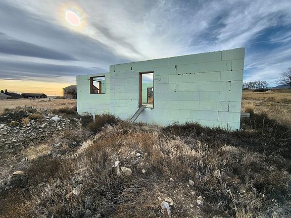 2nd image of 4857 Saint Vrain Dr