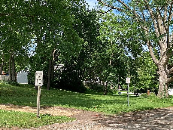 Adjoins the Pocket Park