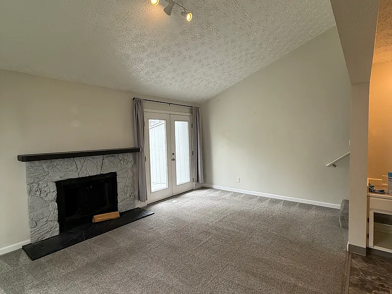 8100 Medellin Cir #A — Photo 2