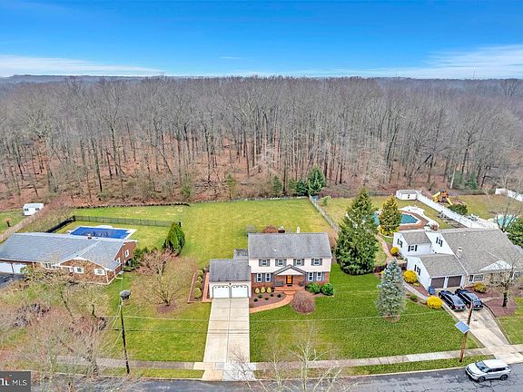 4th image of 35 Galston Dr