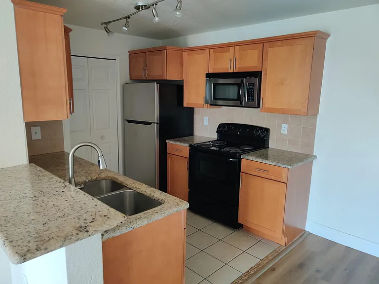 8915 Latrec Ave #204 — Photo 5