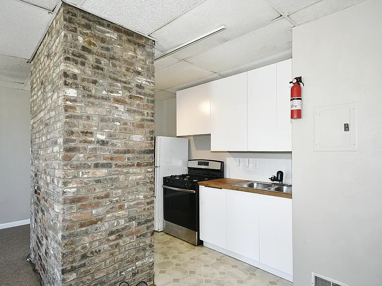 1606 Bingham St #2 — Photo 10