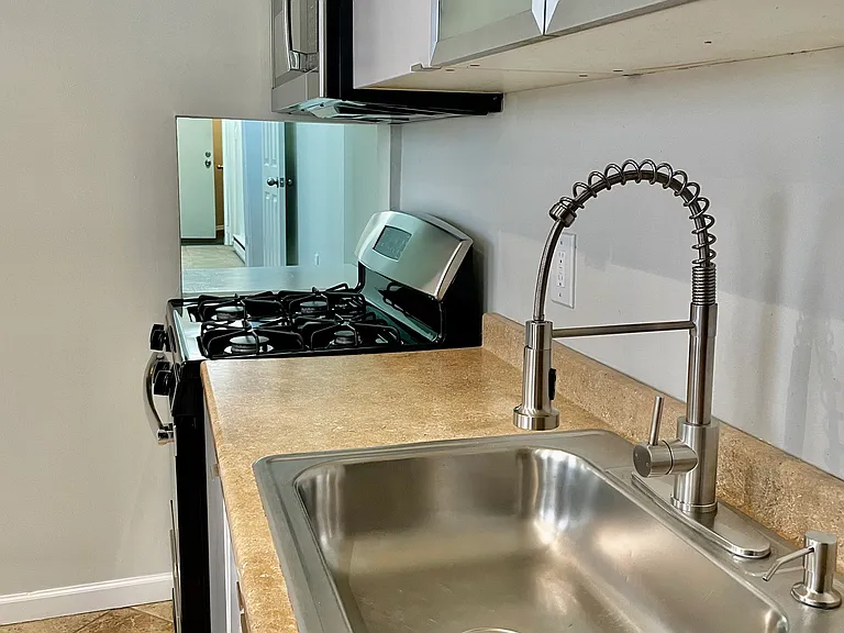 1005 Frankford Ave #2 — Photo 11