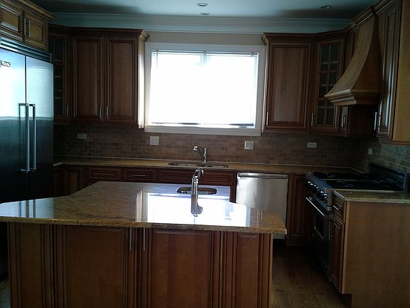 3rd image of 1234 N Chestnut Ave