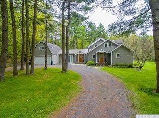 136 Macedonia Rd, Chatham, NY 12037