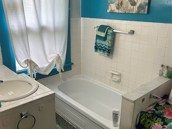 3rd image of 1230 Wilson Dr