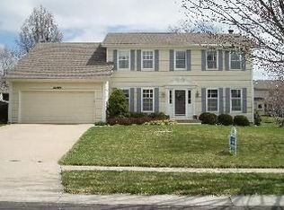 10409 Barton St, Overland Park, KS 66214