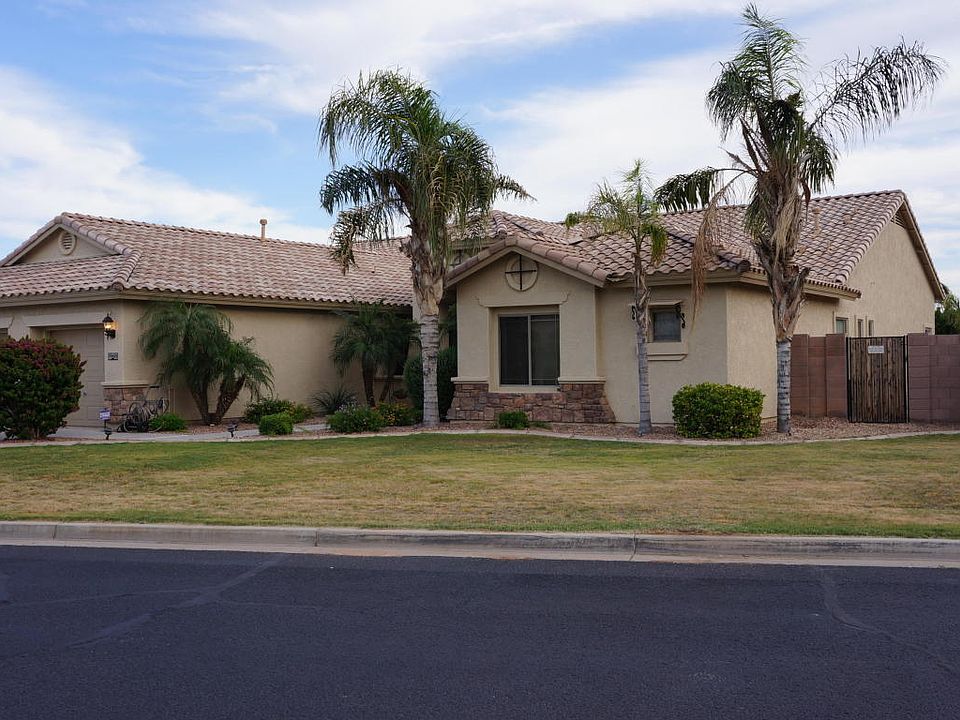 2nd image of 15425 W Christy Dr