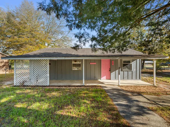 39 Will Kelly Ave, Defuniak Springs, FL 32433