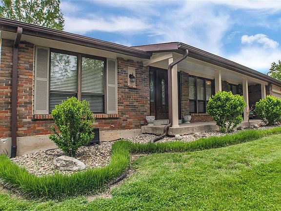 3rd image of 2702 Cathedral Dr