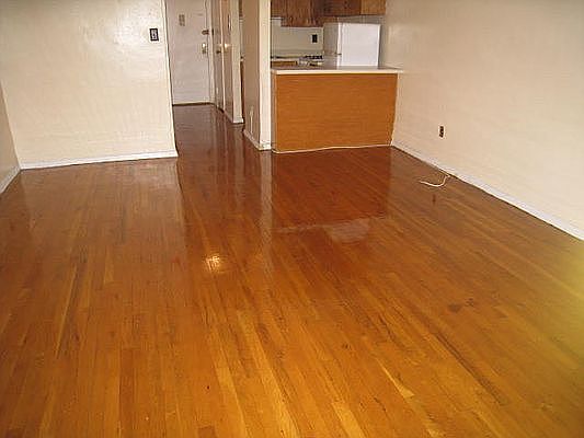 1st image of 25-34 Crescent St #3L