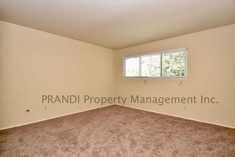 45 Grande Paseo — Photo 8