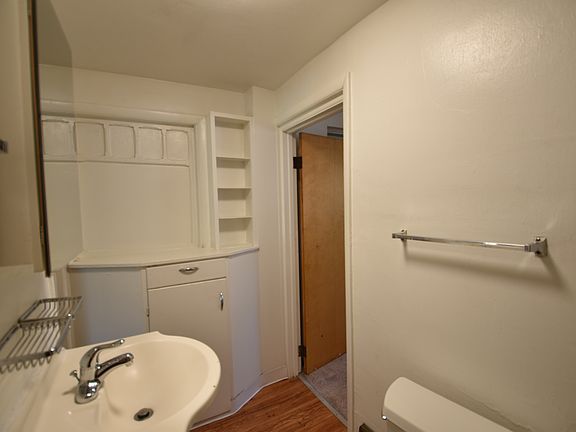 4th image of 645 Arapahoe Ave