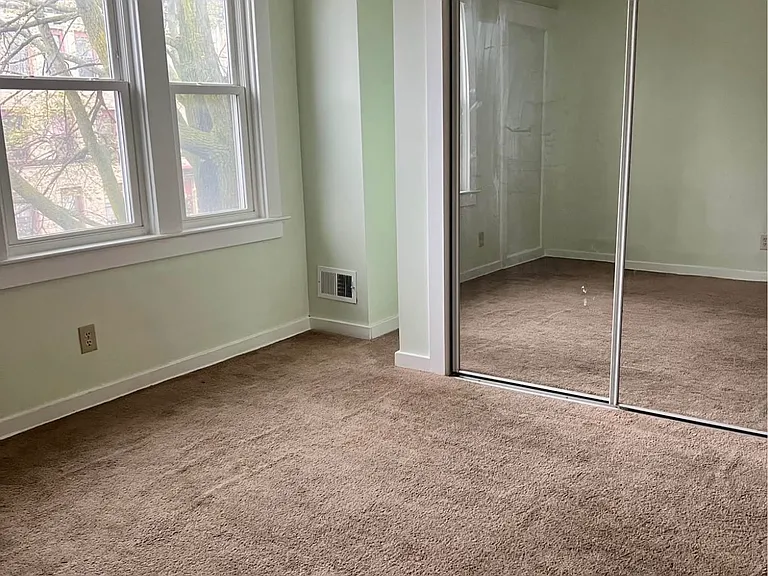 290 Jersey St #2 — Photo 4
